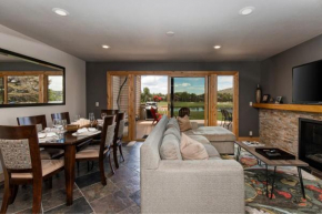 Vantage Lodge - Lake Views on Golf Course